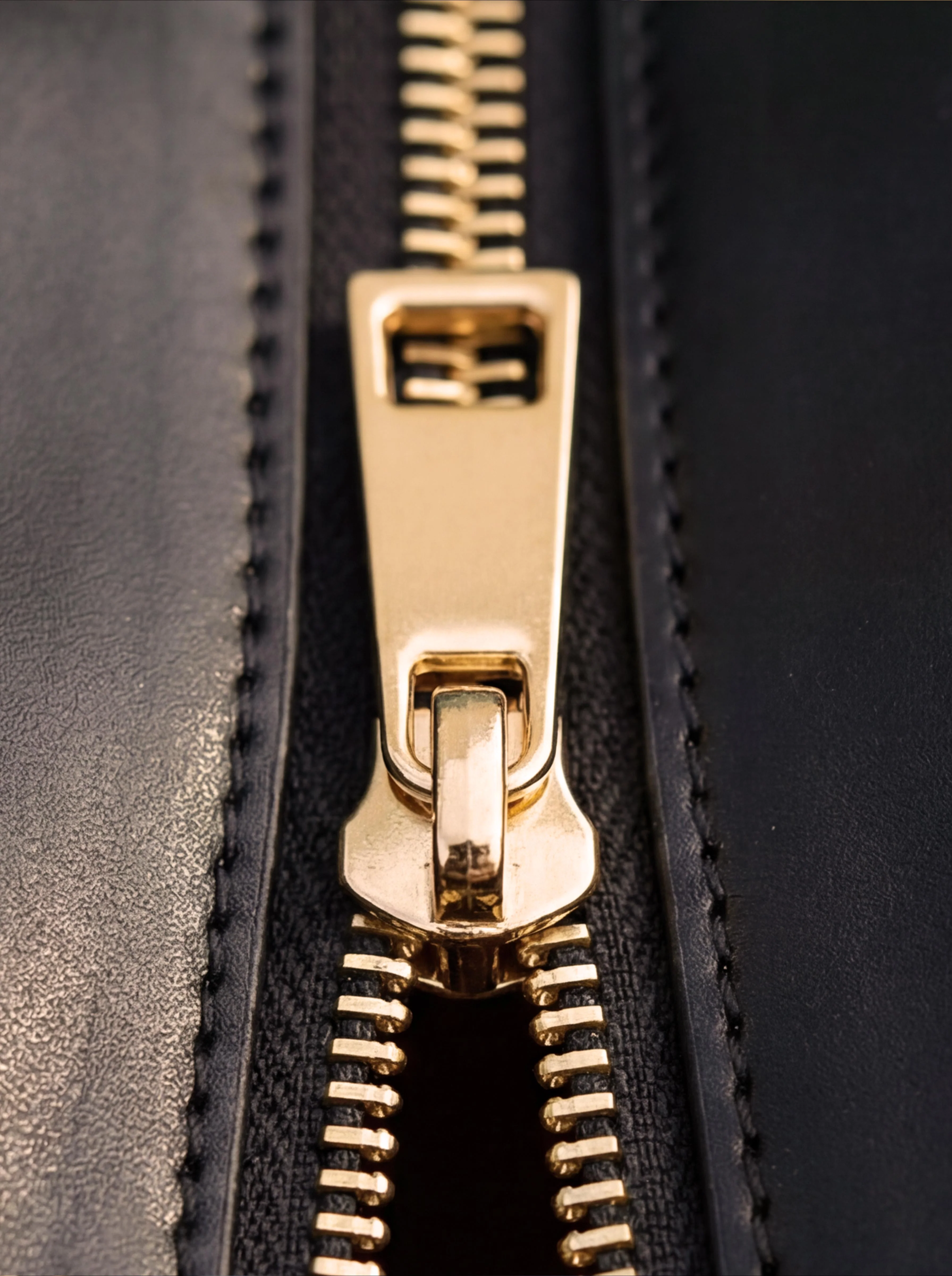 "AfroEssence" Leather Handbag - Image 8