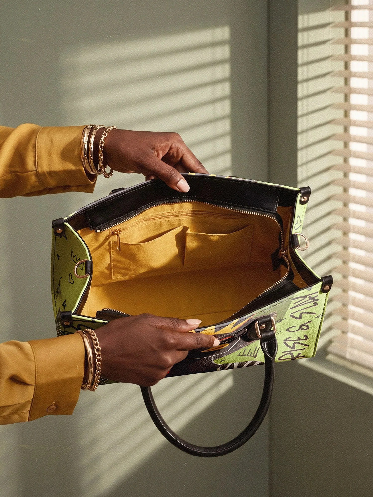 "Aina" Lime Pop Leather Handbag A250 Deal - Image 8