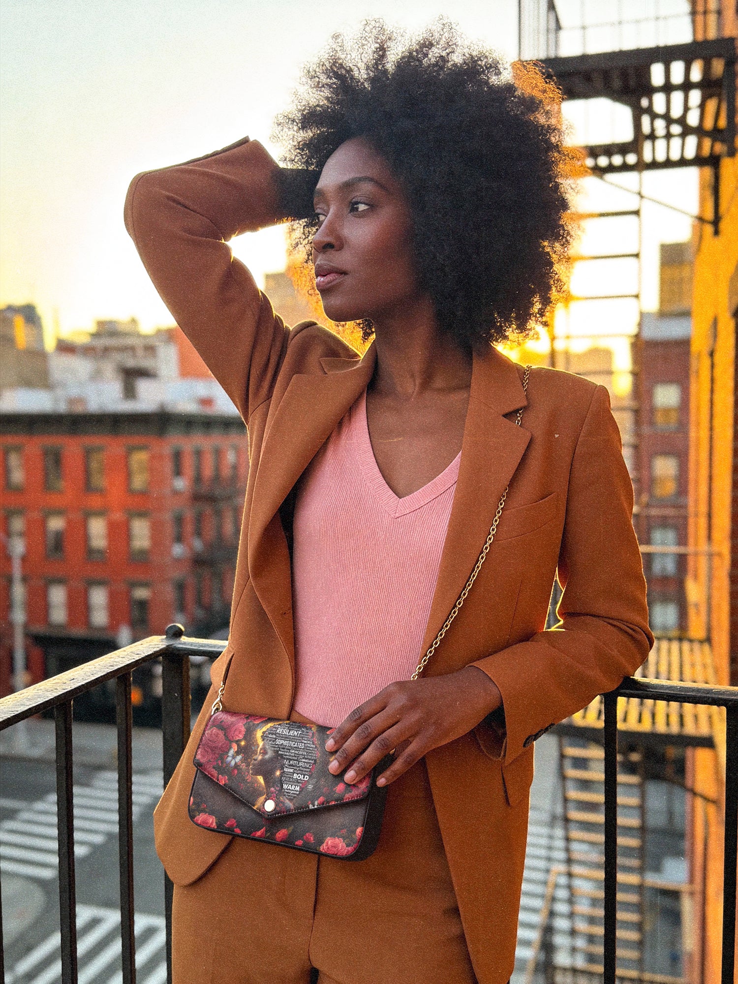 "Aurenna" Envelope Chain Crossbody Bag - Image 2