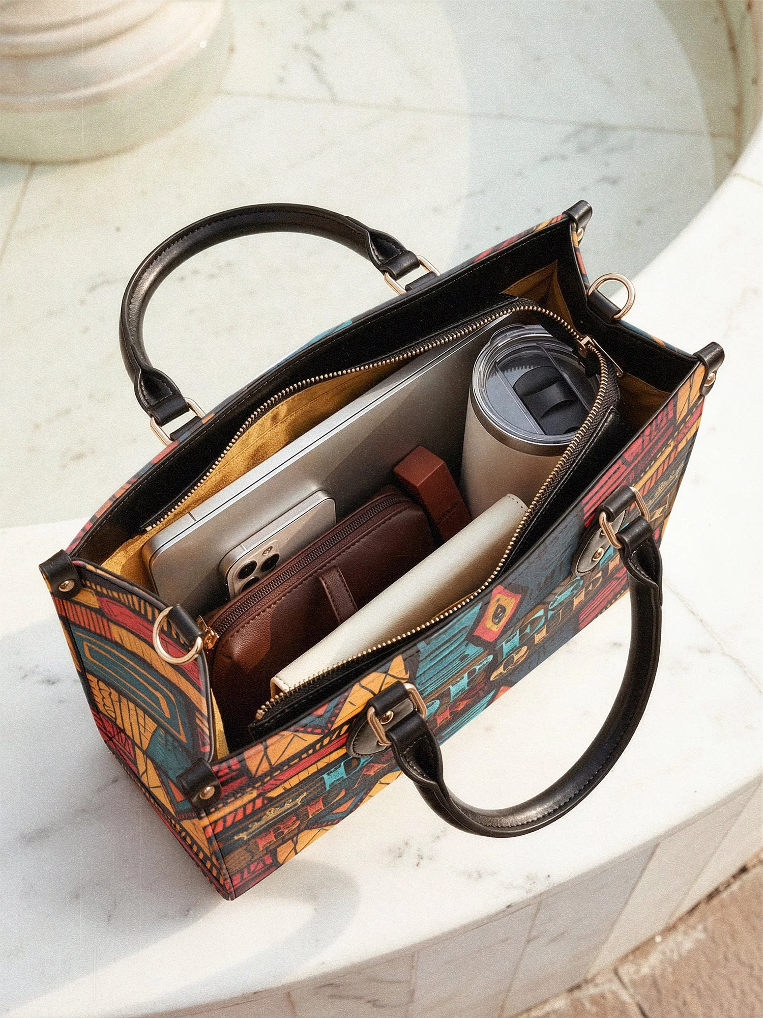 "Dopeya" Leather Handbag A250 Deal - Image 10