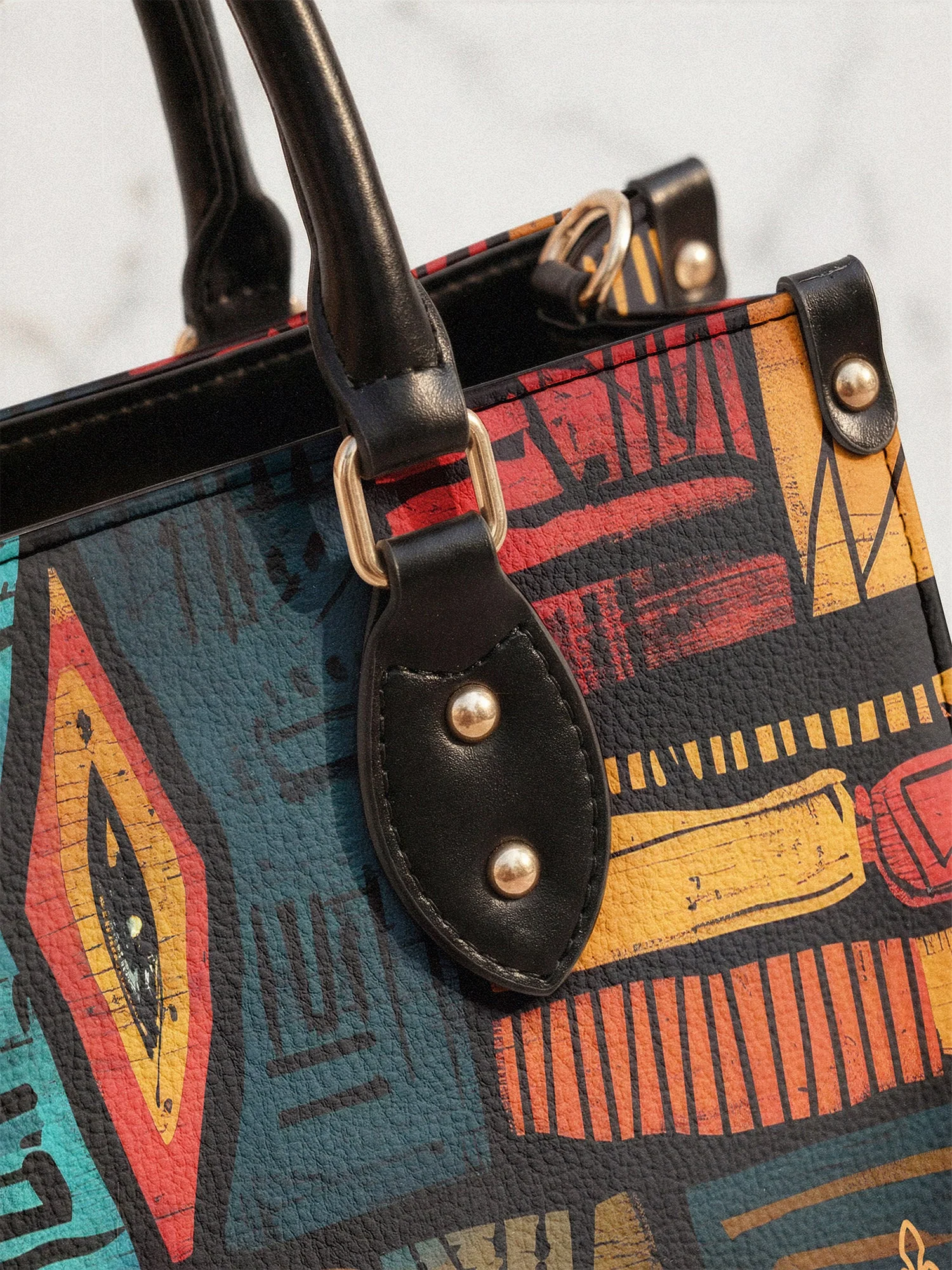 "Dopeya" Leather Handbag A250 Deal - Image 6