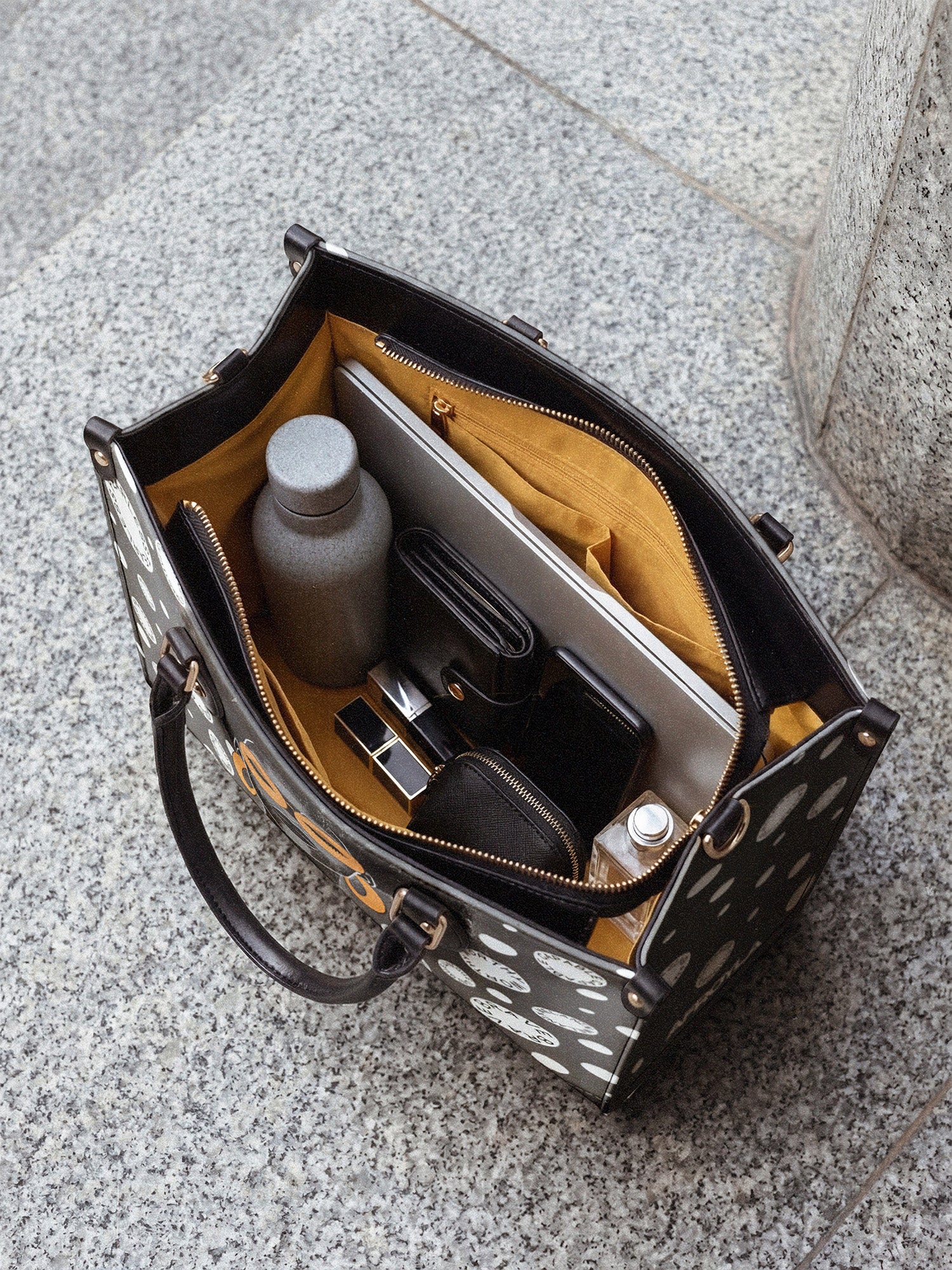 "Fahari" Monochrome Leather Handbag - Image 9