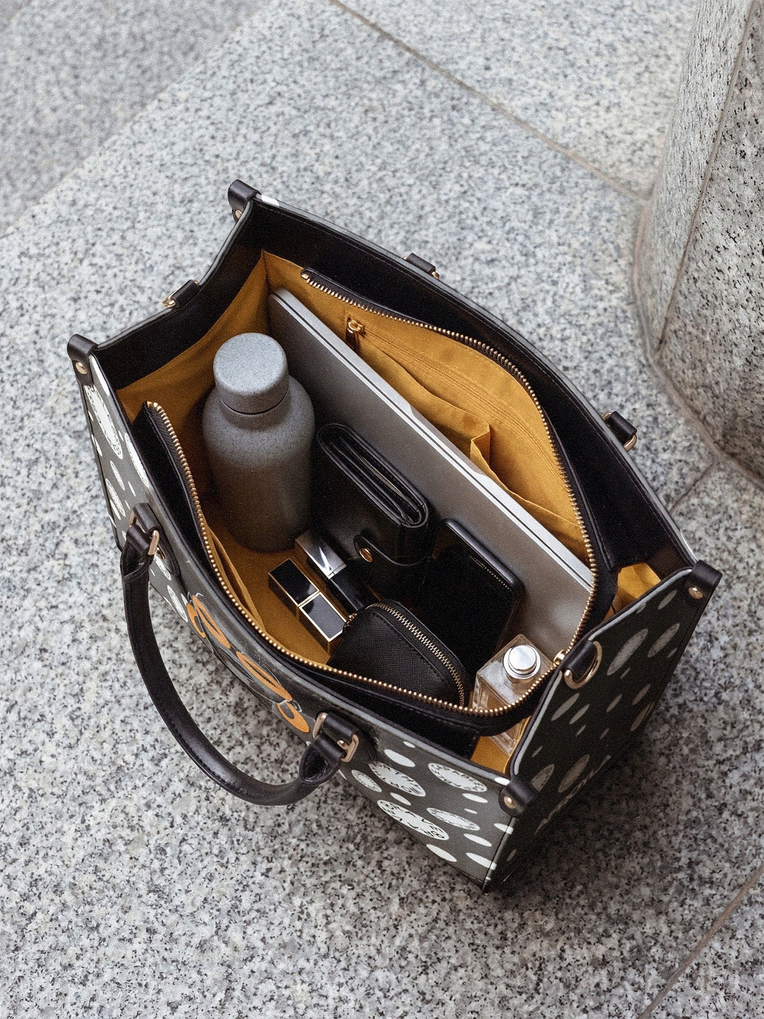 "Fahari" Monochrome Leather Handbag A250 Deal - Image 10