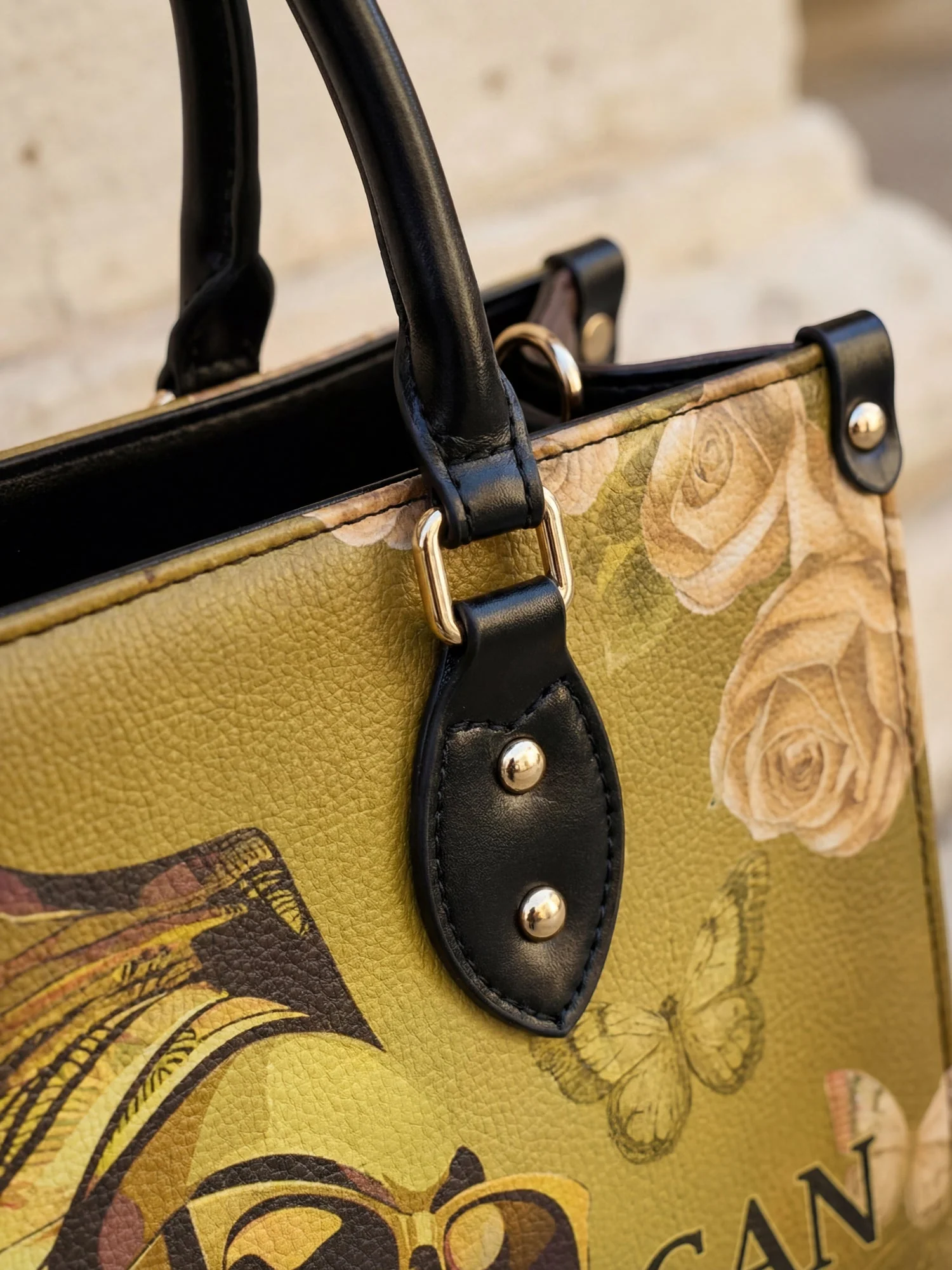 "Godfidence" Leather Handbag A250 Deal - Image 6