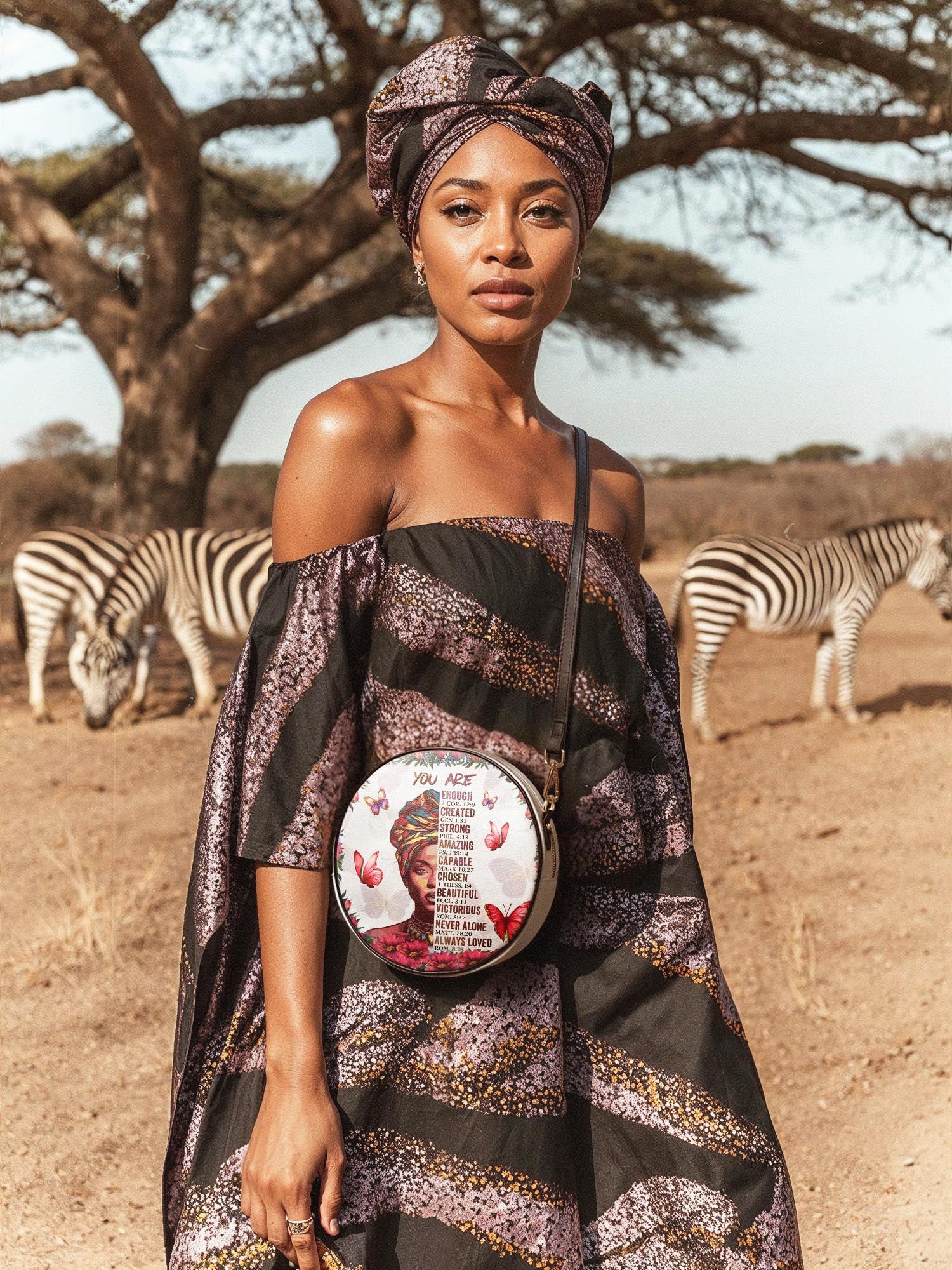 "Imani" Dove White Circle Crossbody Bag - Image 3