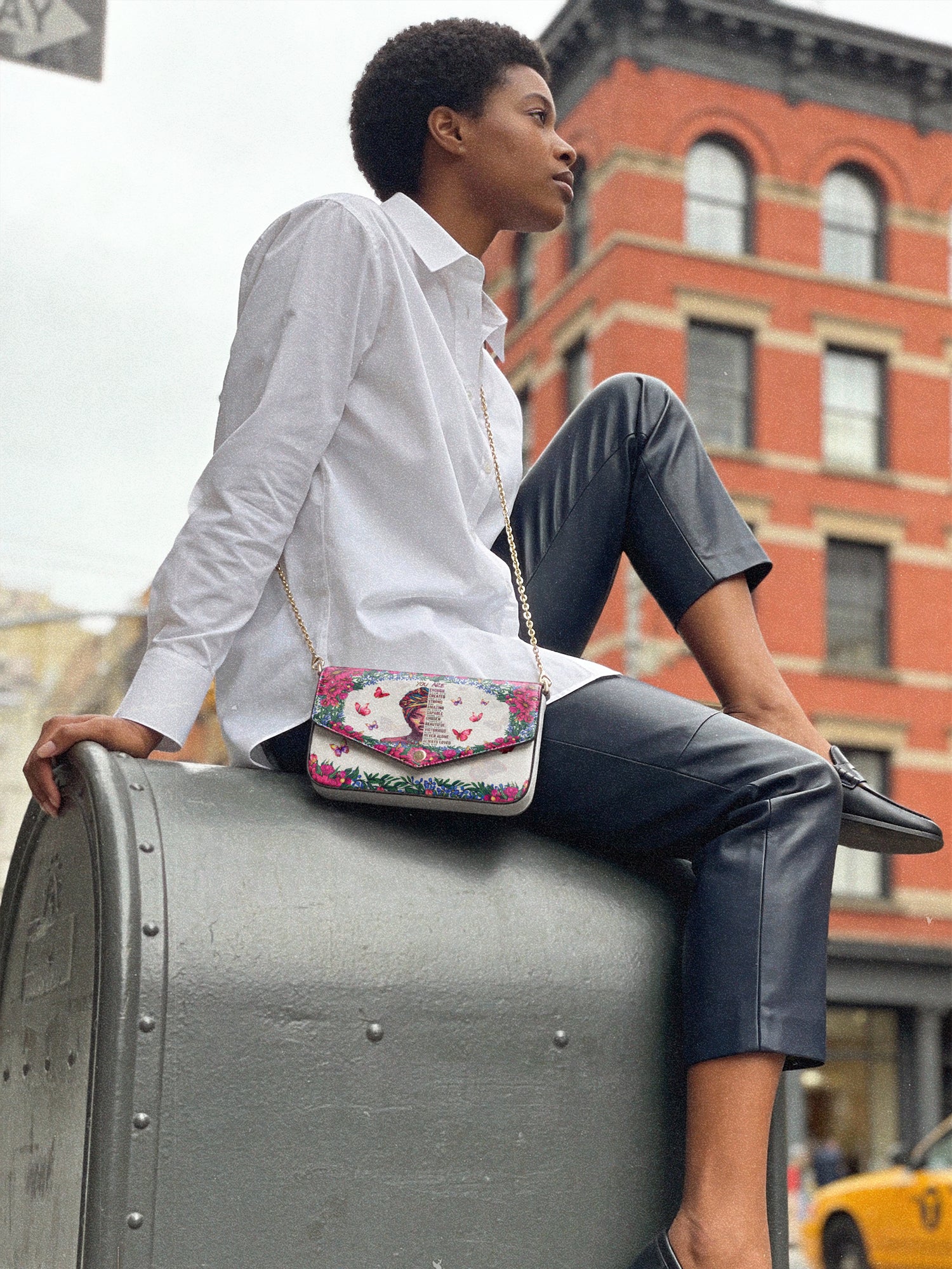 "Imani" Dove White Envelope Chain Crossbody Bag - Image 2