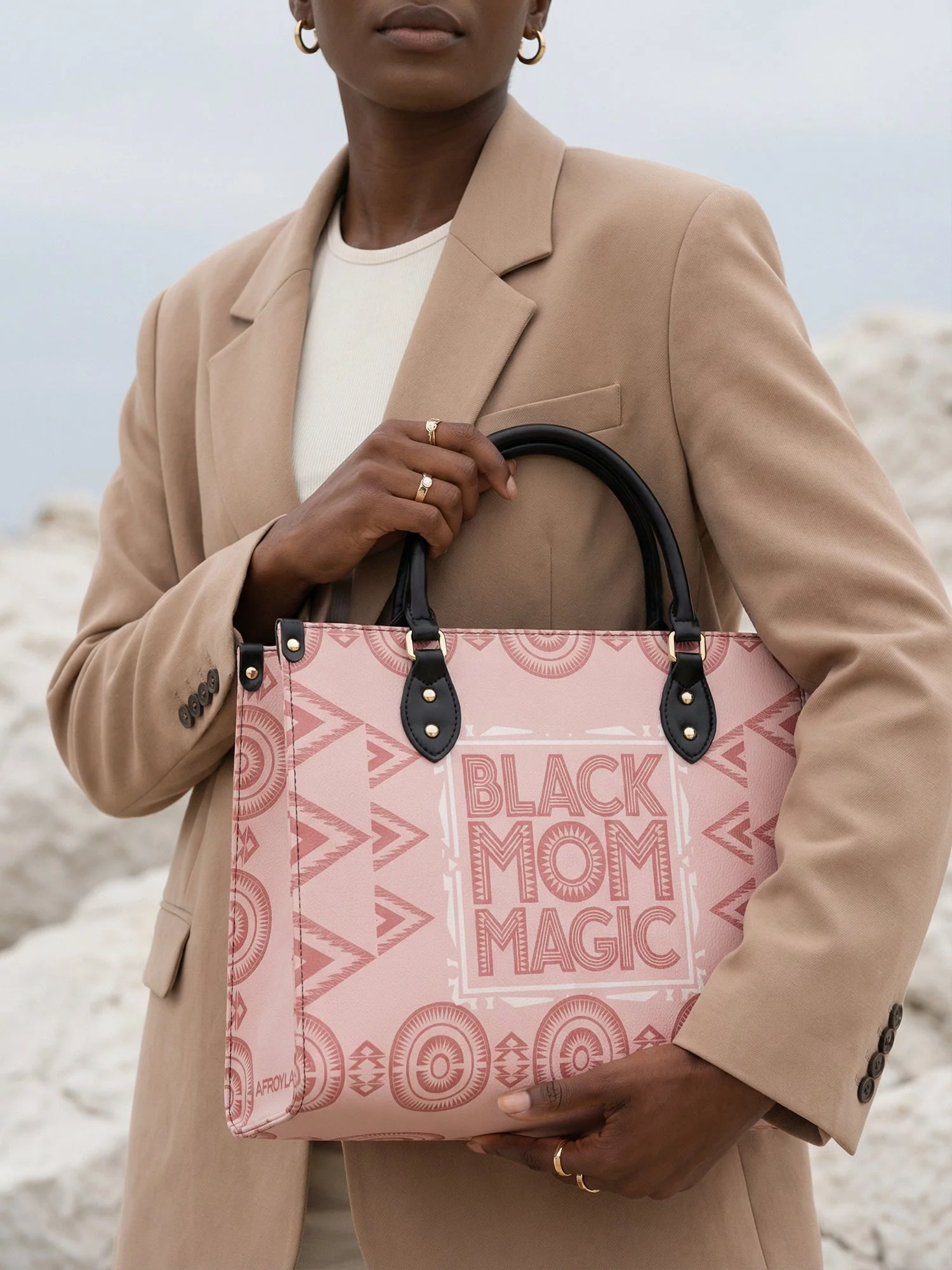 "Magimama" Leather Handbag A250 Deal - Image 3