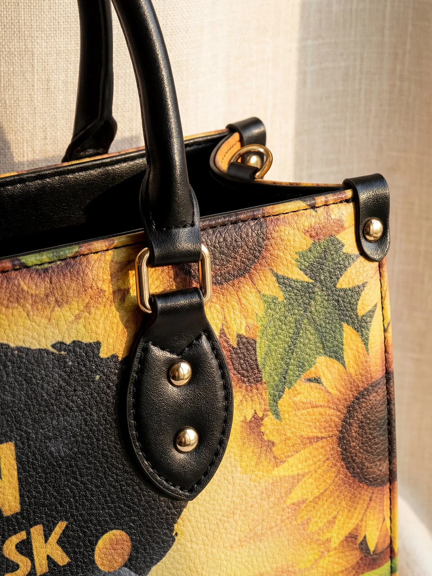 "Sunaya" Leather Handbag A250 Deal - Image 6