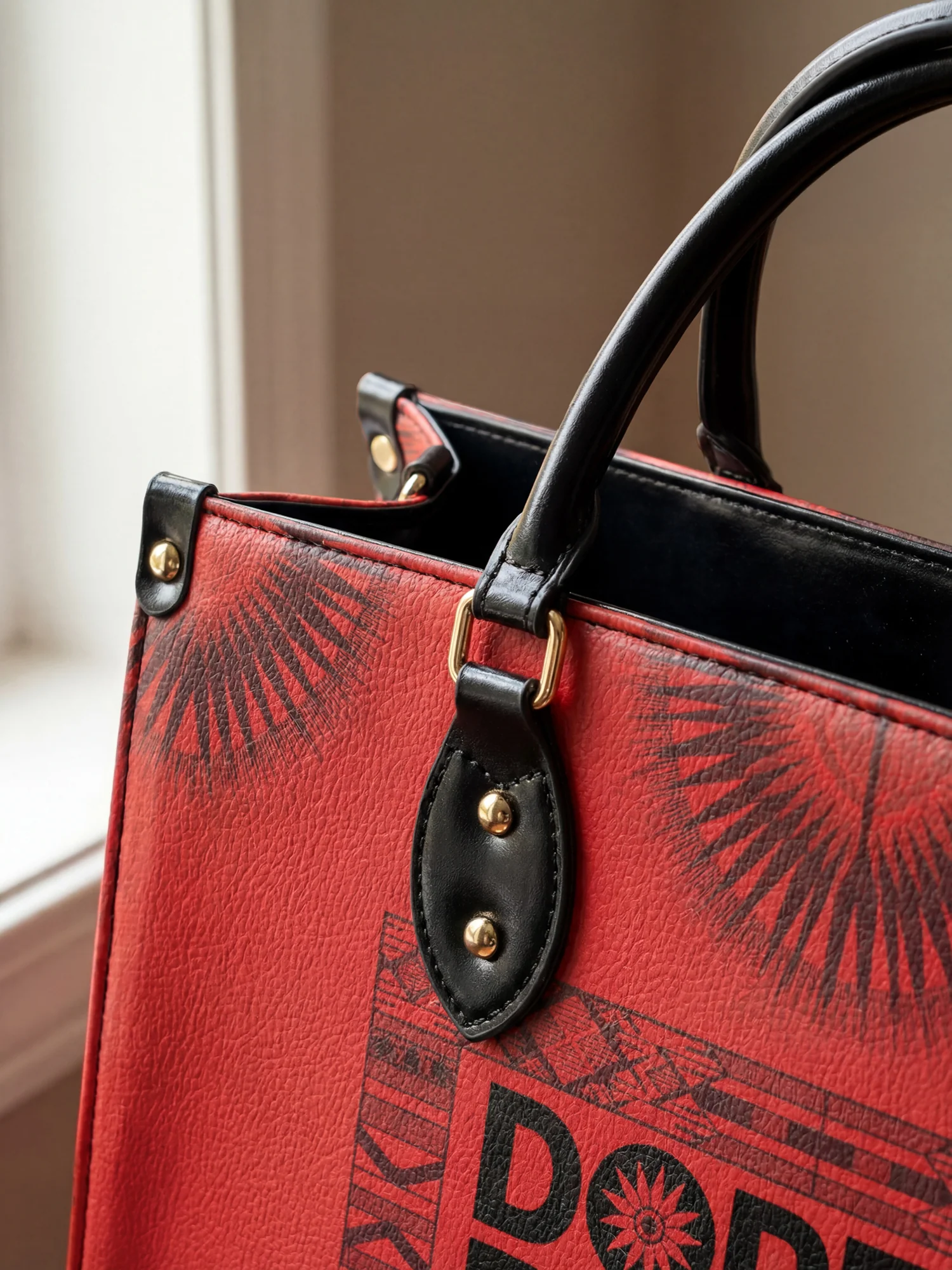 "Tajimom" Leather Handbag - Image 5