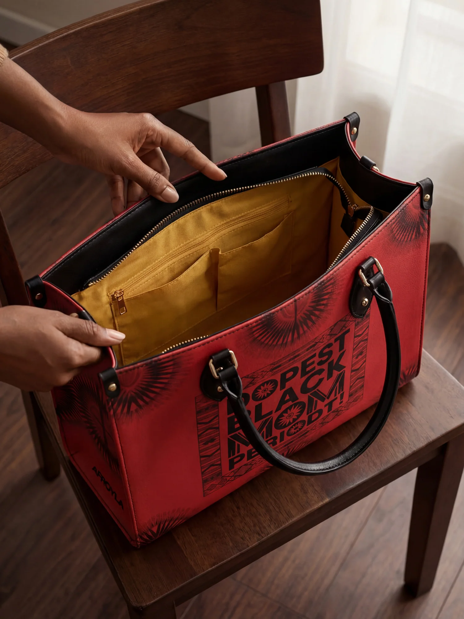 "Tajimom" Leather Handbag - Image 7
