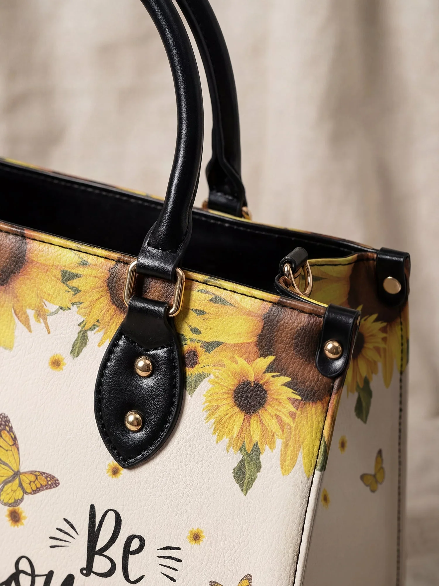 "Zuriya" Leather Handbag A250 Deal - Image 6