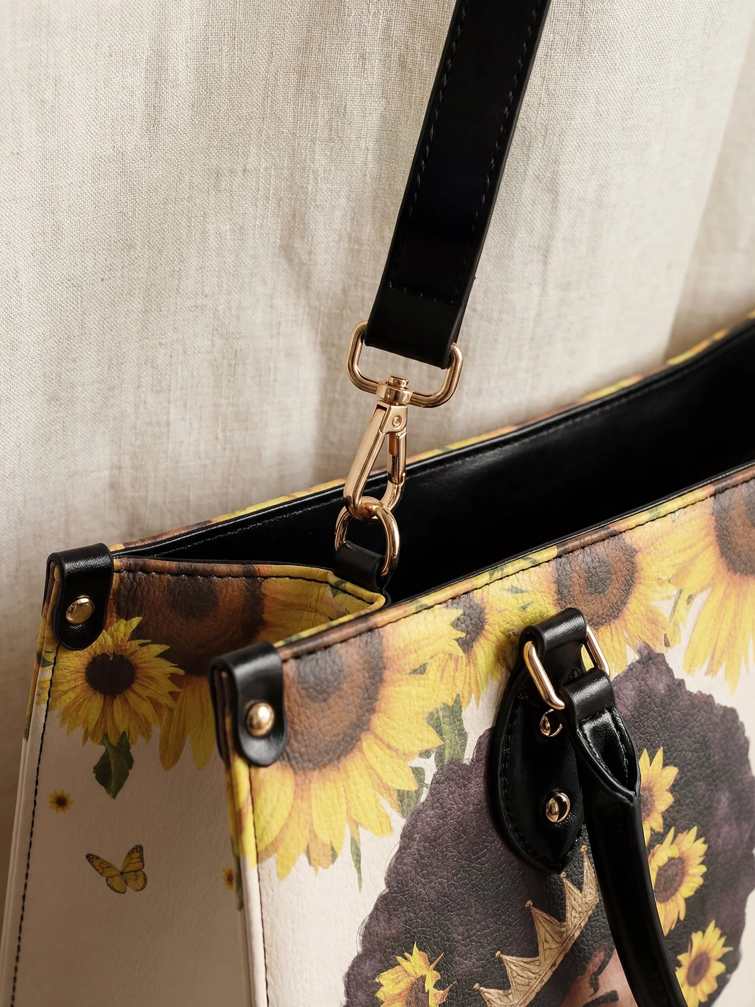 "Zuriya" Leather Handbag A250 Deal - Image 7